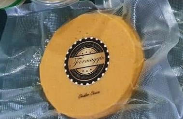 FORMAGGIO CHEDDAR CHEESE (VEGAN)