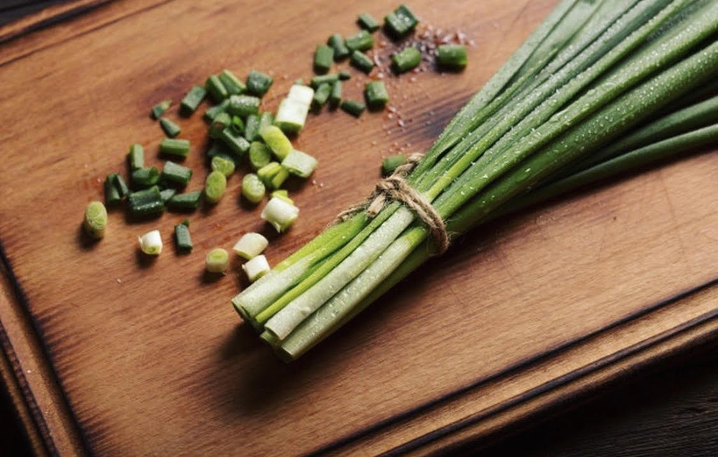 CHIVE BUNDLE (MARKET)