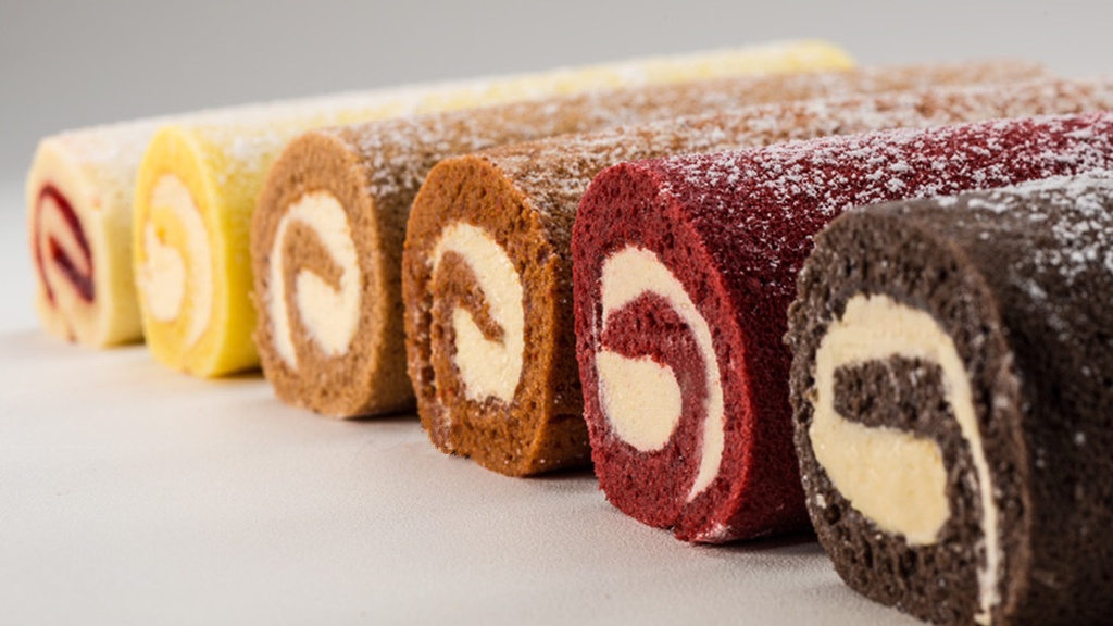 SWISS ROLL SLICE