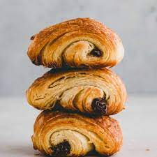 PECHE PAIN AU CHOCOLAT