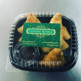 CHICKEN SAMOSA WITH TAMARIND SAUCE (5PK)- CUISINE ROYALE