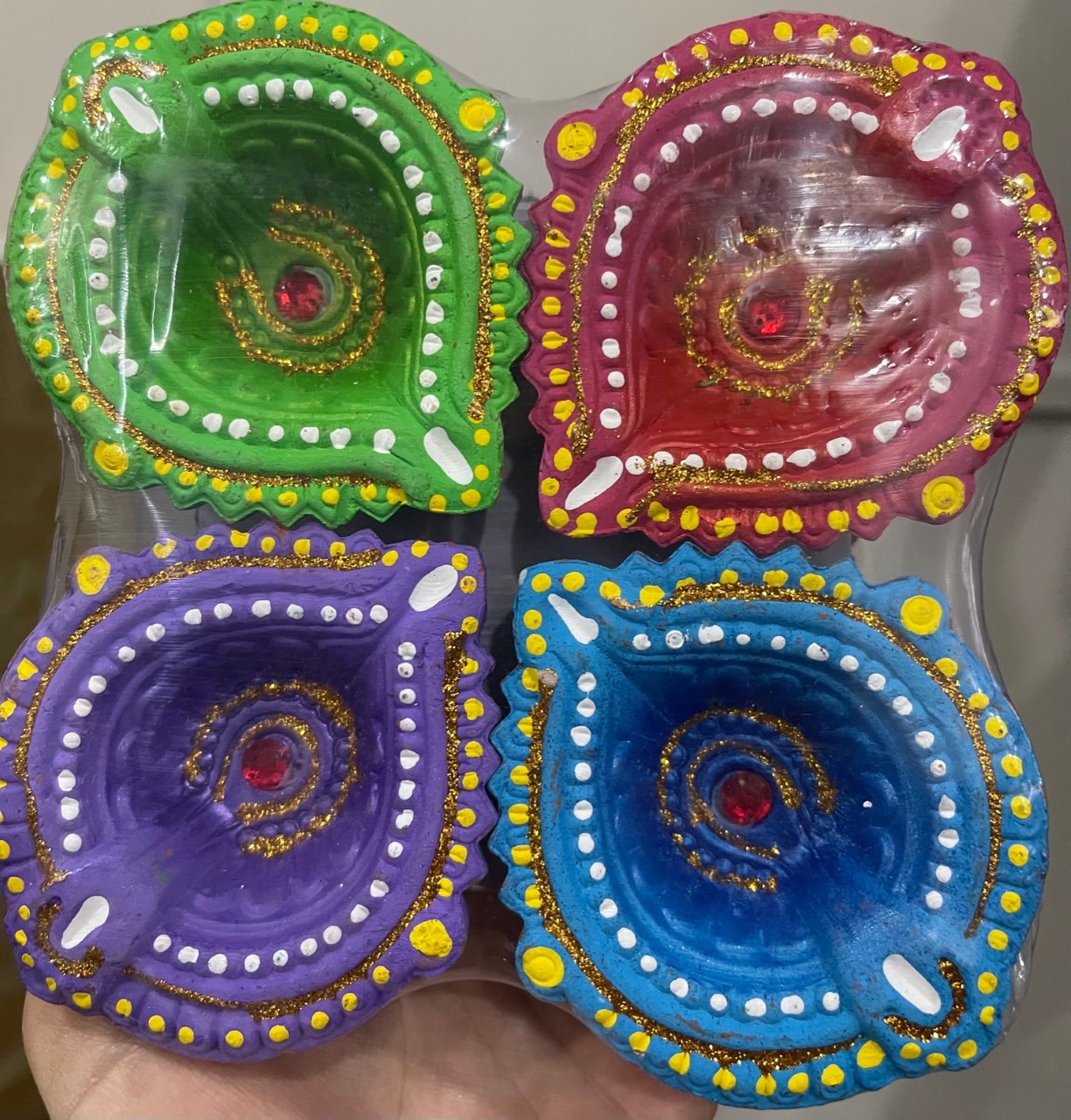 DECORATIVE DEYAS (4PK)